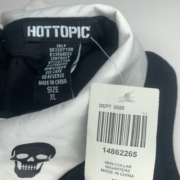 Hot Topic White Skull Gothic Punk Collar Crop Top New With Tags - Picture 5 of 12